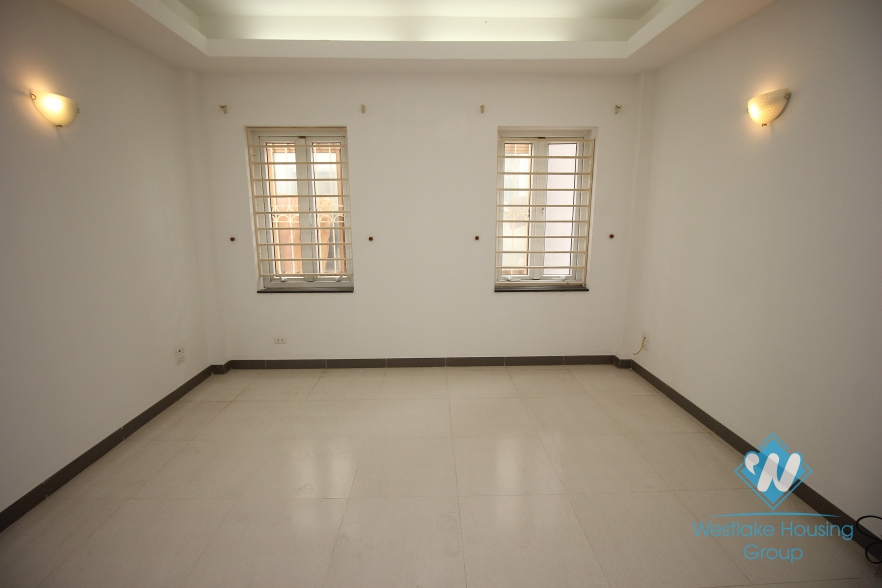 House with 8 floor for rent in Ba Dinh district, Ha Noi City